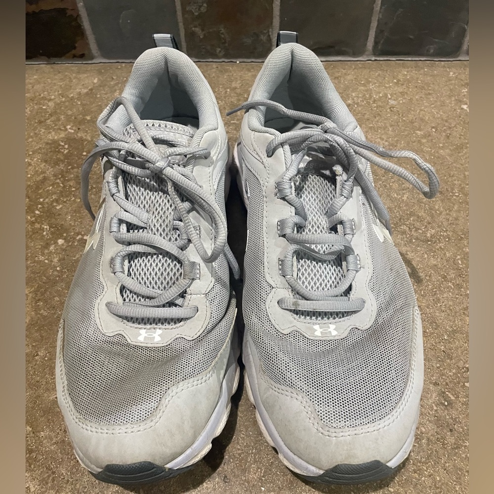 Men’s Under Armour Charger Assert Shoes. Size 12